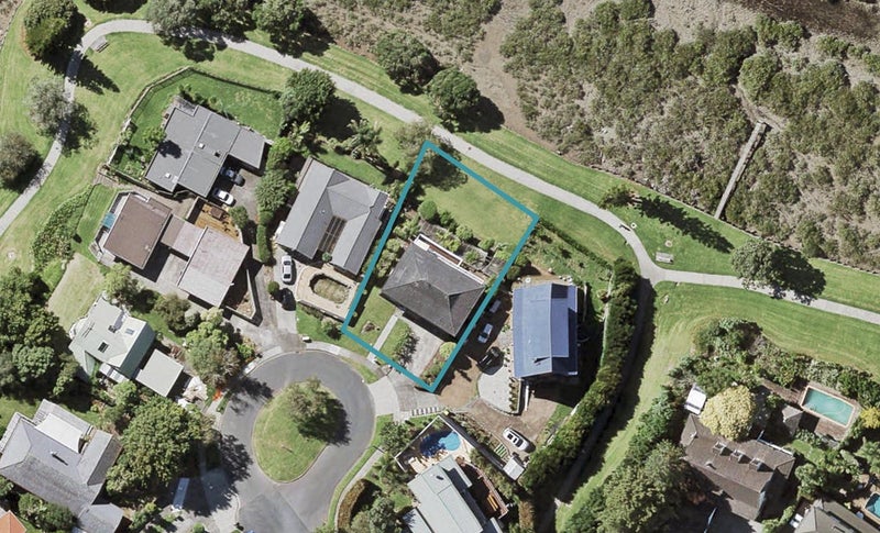 9 Estelle Place, Farm Cove, Auckland - Carousel 1