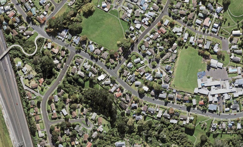 60A Fitzherbert Avenue, West Harbour, Auckland - Carousel 1