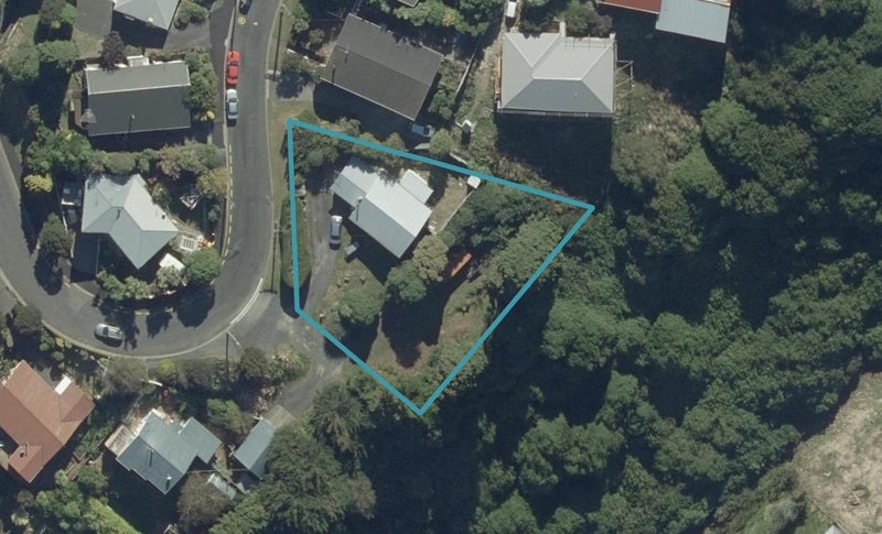 18 Tower Avenue, Waverley, Dunedin - Carousel 1