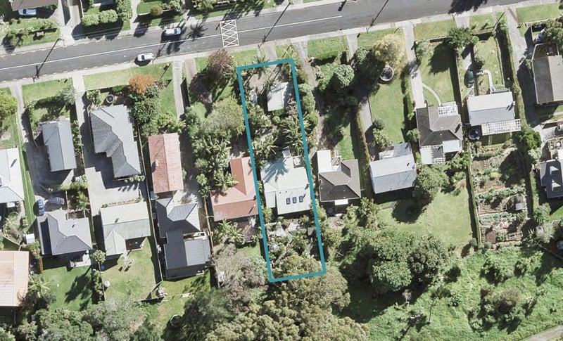 26 Alexander Avenue, Torbay, Auckland - Carousel 1
