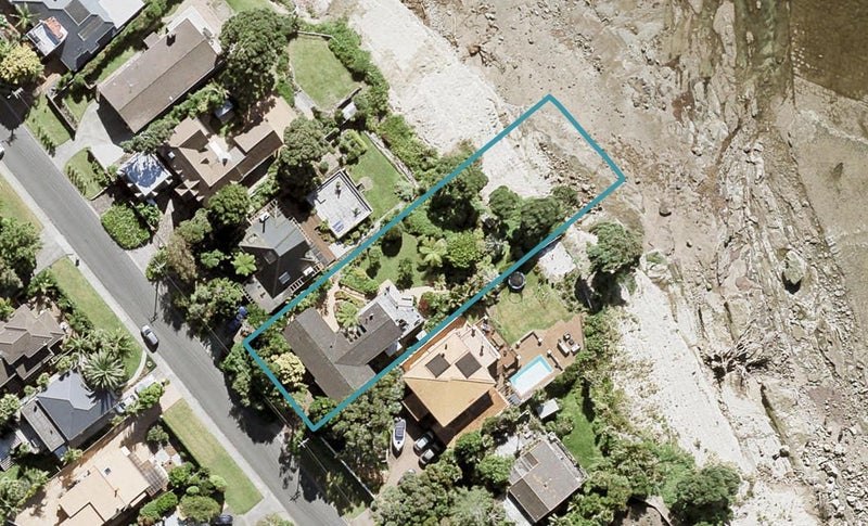 8 Cliff Road, Torbay, Auckland - Carousel 1