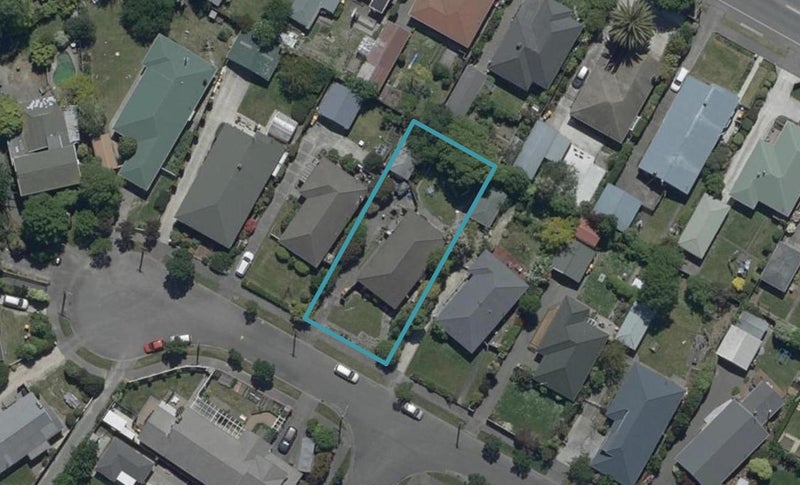 12 Sandringham Place, Bryndwr, Christchurch - Carousel 1