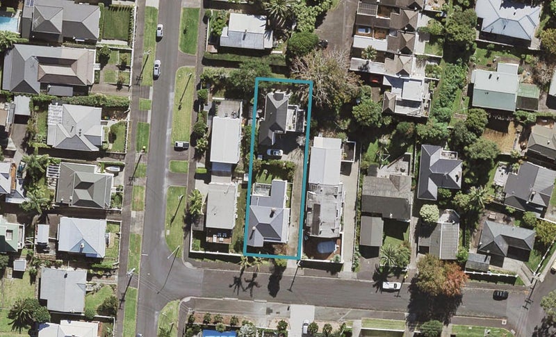 1/2 Milton Road, Northcote Point, Auckland - Carousel 1