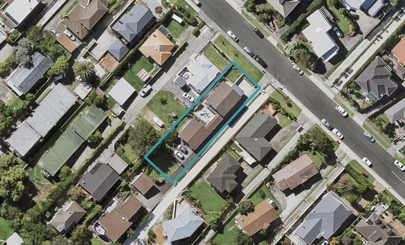 1/10 Dallinghoe Crescent, Milford, Auckland - Carousel 1