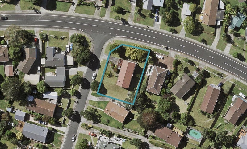 2 Theban Place, Totara Vale, Auckland - Carousel 1