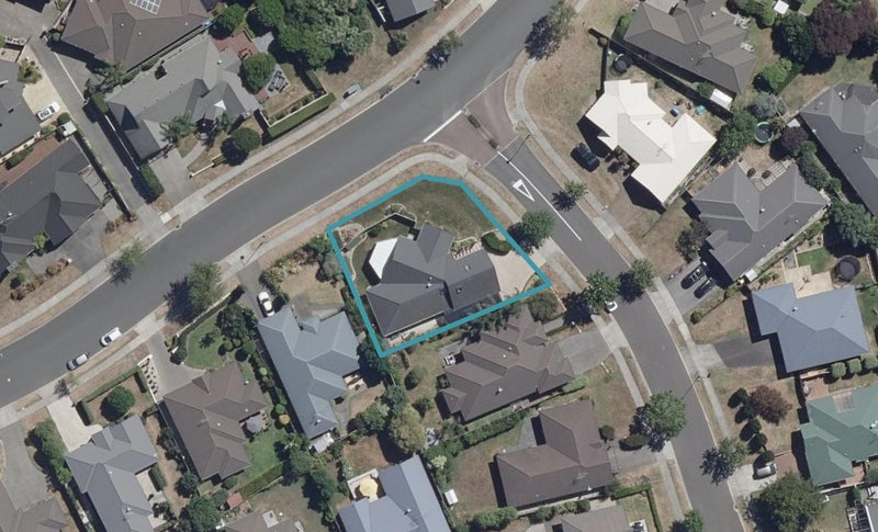 2 Grasmere Court, Huntington, Hamilton - Carousel 1