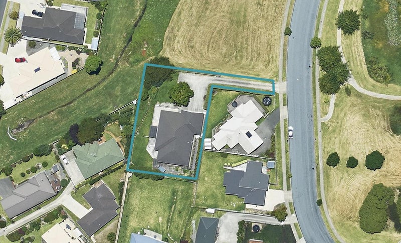 130 Waterside Drive, Pyes Pa, Tauranga - Carousel 1