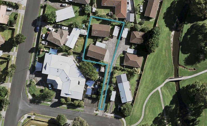 1/6 Granite Place, Wiri, Auckland - Carousel 1