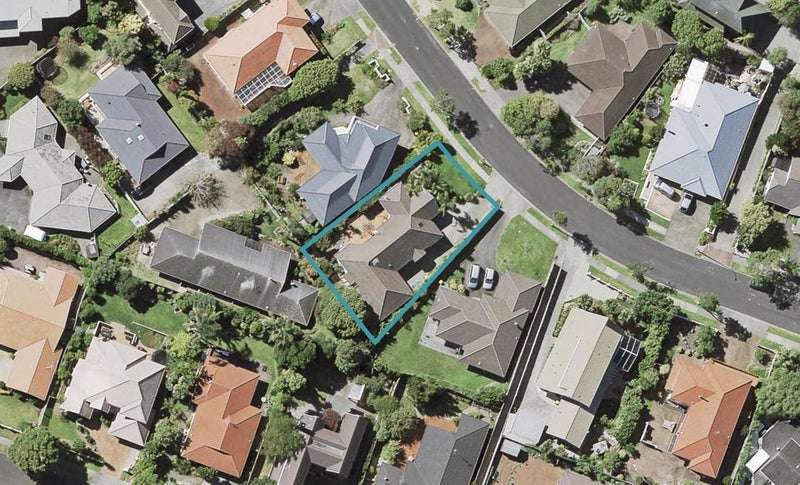 27 Simmental Crescent, Somerville, Manukau - Carousel 1