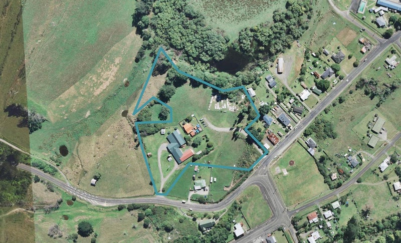 1900 Te Araroa Road, Tikitiki - Carousel 1