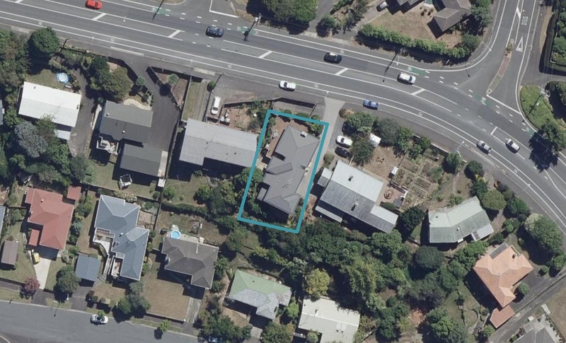 92 Cambridge Road, Hillcrest, Hamilton - Carousel 1