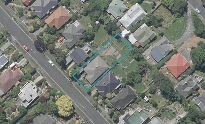 47 Glendining Avenue, North East Valley, Dunedin - Carousel 1