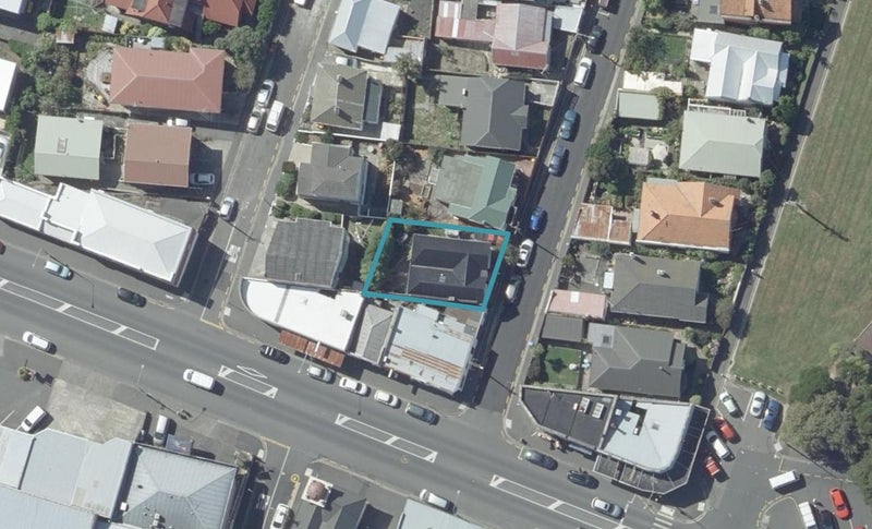 1 Porteous Street, Mornington, Dunedin - Carousel 1