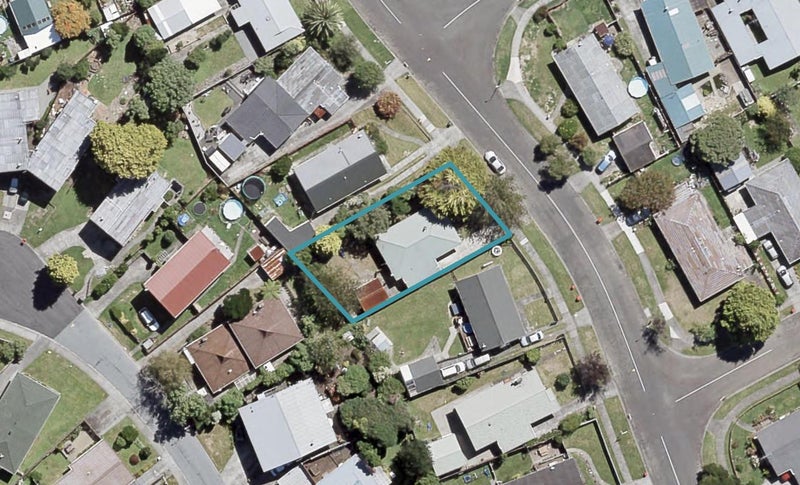 15 Tacoma Drive, Totara Park, Upper Hutt - Carousel 1