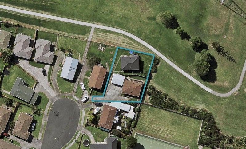 35 Dunstan Place, Ōtara, Auckland - Carousel 1