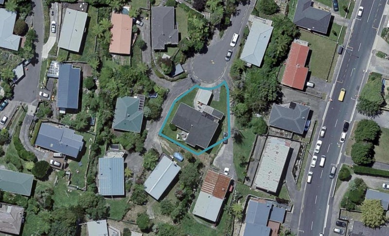 7 Stella Grove, Newlands, Wellington - Carousel 1