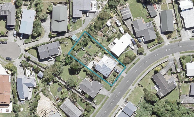 12 Acacia Avenue, Maungaraki, Lower Hutt - Carousel 1