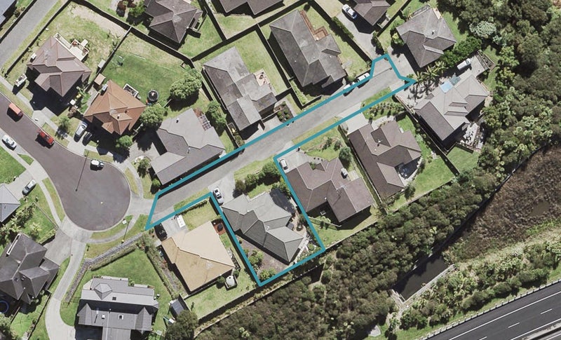 114 George Deane Place, Greenhithe, Auckland - Carousel 1
