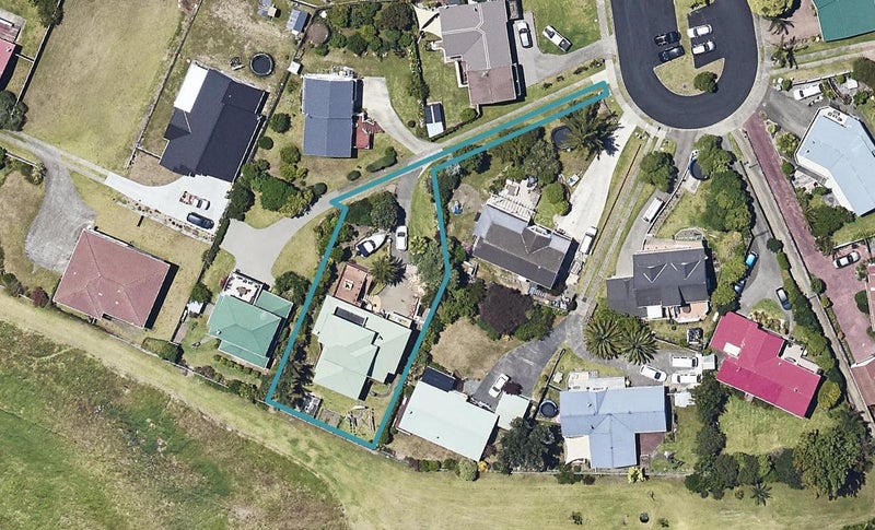 30 The Glebe, Coastlands, Whakatane - Carousel 1