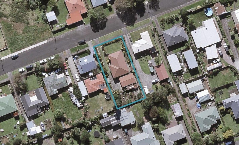 27 Davies Road, Hurdon, New Plymouth - Carousel 1