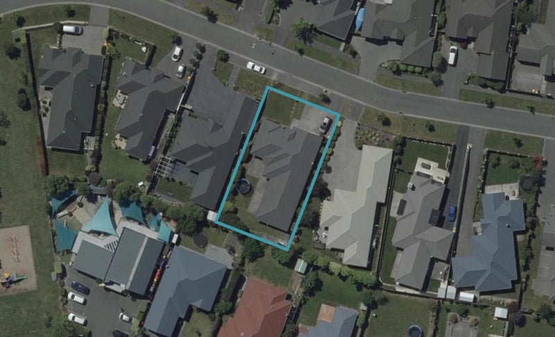 33 Coppinger Terrace, Aidanfield, Christchurch - Carousel 1