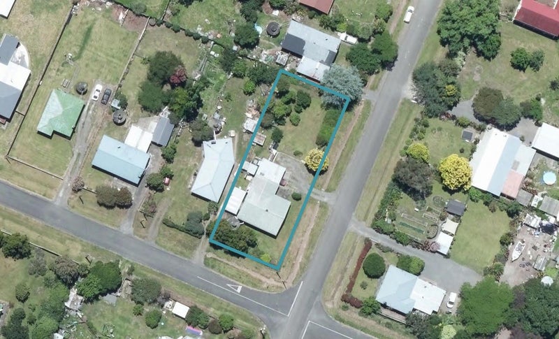15 Grey Street, Frasertown, Wairoa - Carousel 1