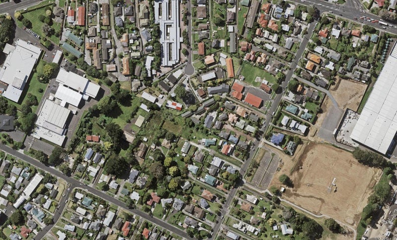 4/23 Barrack Road, Mount Wellington, Auckland - Carousel 1