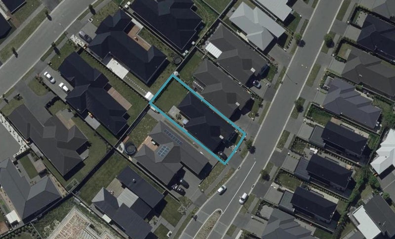 17 Bronco Drive, Aidanfield, Christchurch - Carousel 1