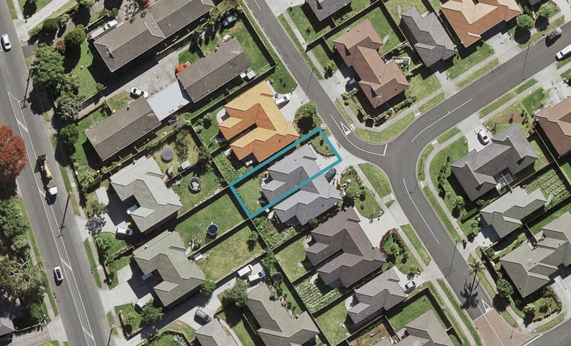 2 Roy Douglas Place, Favona, Auckland - Carousel 1