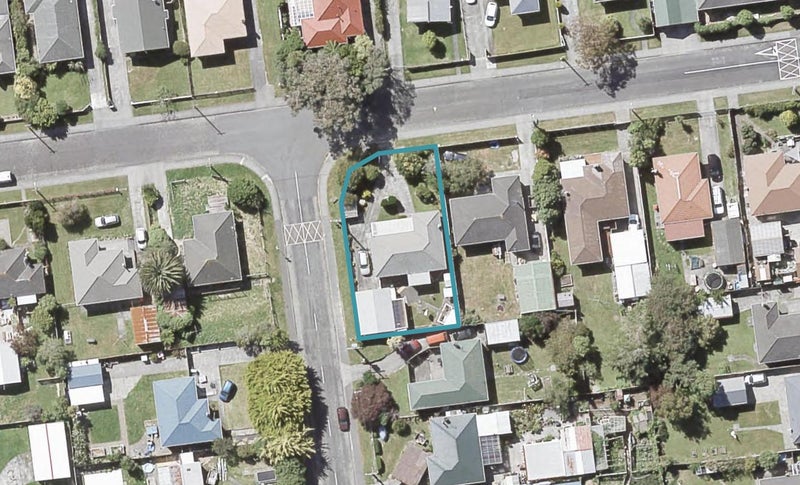 21 Russell Road, Wainuiomata, Lower Hutt - Carousel 1