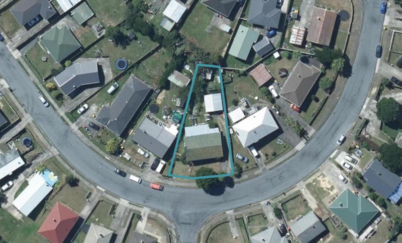 38 Kokiri Crescent, Waitangirua, Porirua - Carousel 1