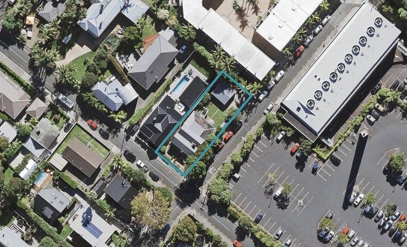 19 Regina Street, Westmere, Auckland - Carousel 1