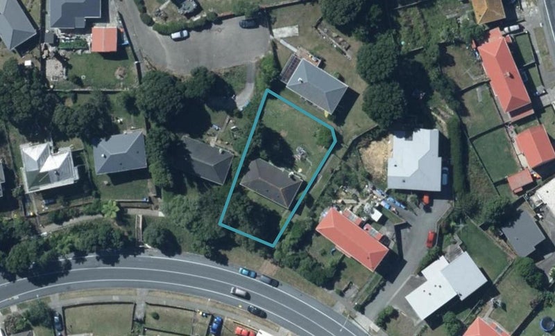 193 Mungavin Avenue, Cannons Creek, Porirua - Carousel 1