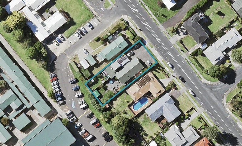 39 Sandspit Road, Cockle Bay, Auckland - Carousel 1