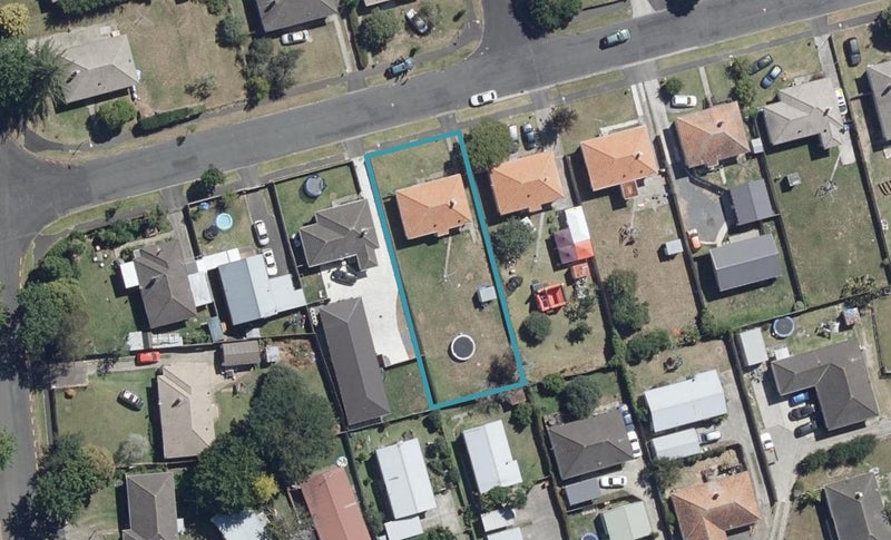 6 Douglas Crescent, Fairfield, Hamilton - Carousel 1