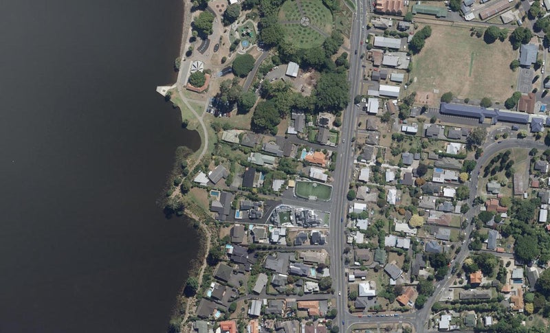 94 Pembroke Street, Hamilton Lake, Hamilton - Carousel 1