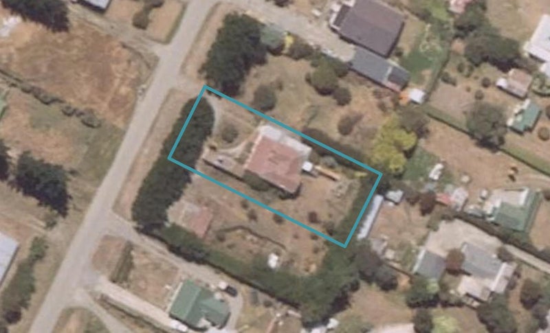 36 Barr Street, Oamaru - Carousel 1