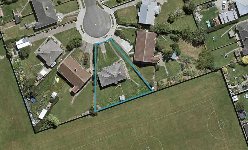 27 Lockerbie Street, Turnbull Thomson Park, Invercargill - Carousel 1