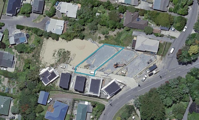 37 Glanmire Road, Newlands, Wellington - Carousel 1