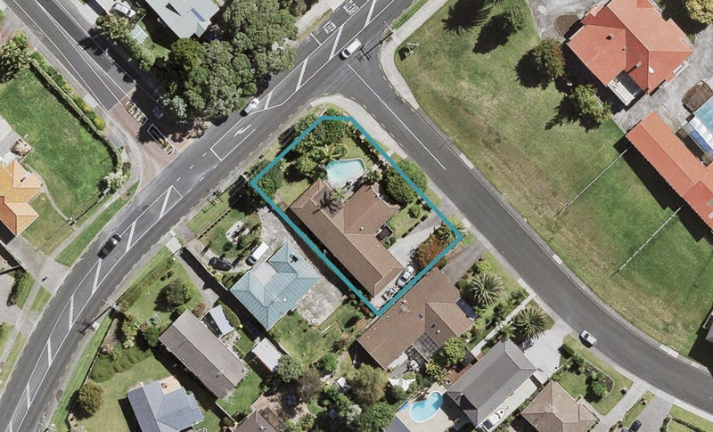 1 Vintage Drive, Henderson, Auckland - Carousel 1