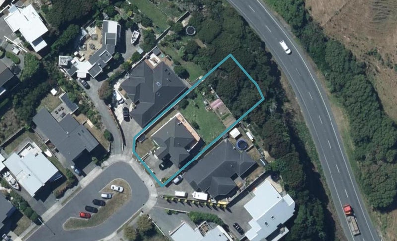 18 Saint Austell Close, Camborne, Porirua - Carousel 1
