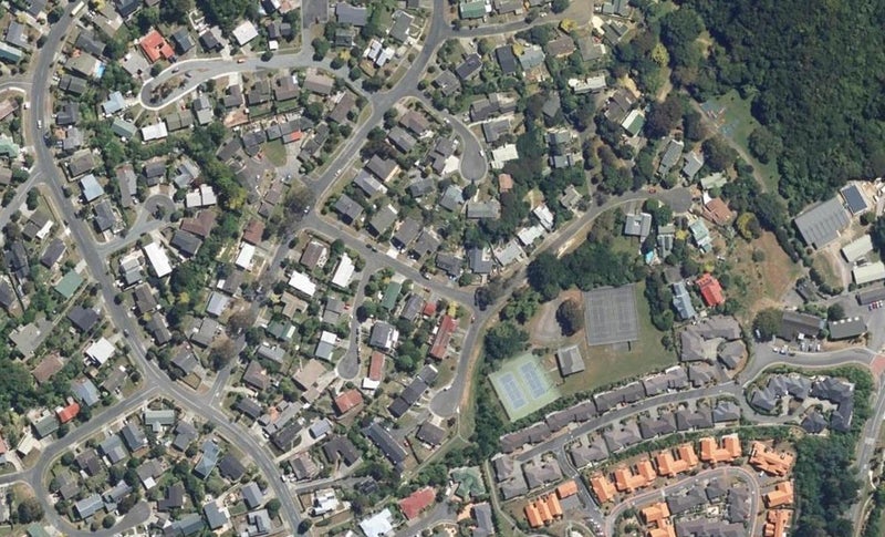 9 Solander Place, Whitby, Porirua - Carousel 1