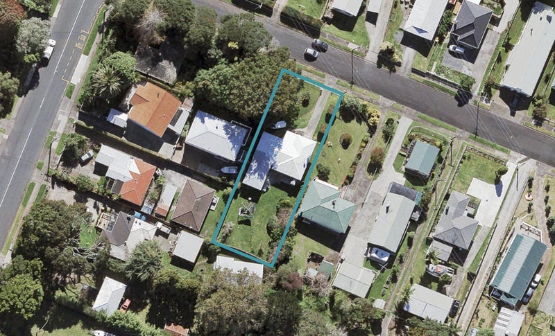 58 Beaubank Road, Kelston, Auckland - Carousel 1