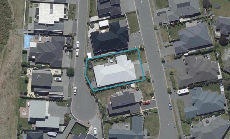 8 Torrey Pines, Waimairi Beach, Christchurch - Carousel 1