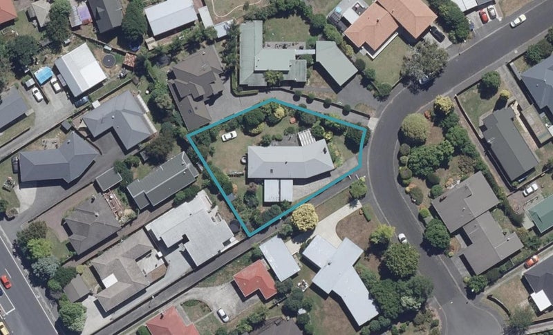 8 Gordon Street, Hillcrest, Hamilton - Carousel 1