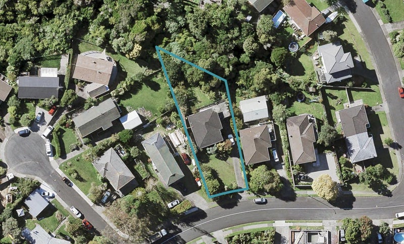 72 Advene Road, Cockle Bay, Auckland - Carousel 1