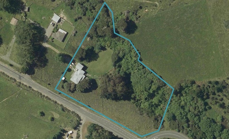 137 Pahiatua Aokautere Road, Palmerston North - Carousel 1