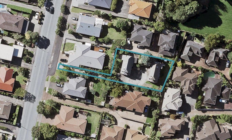 2/42 Pigeon Mountain Road, Half Moon Bay, Auckland - Carousel 1