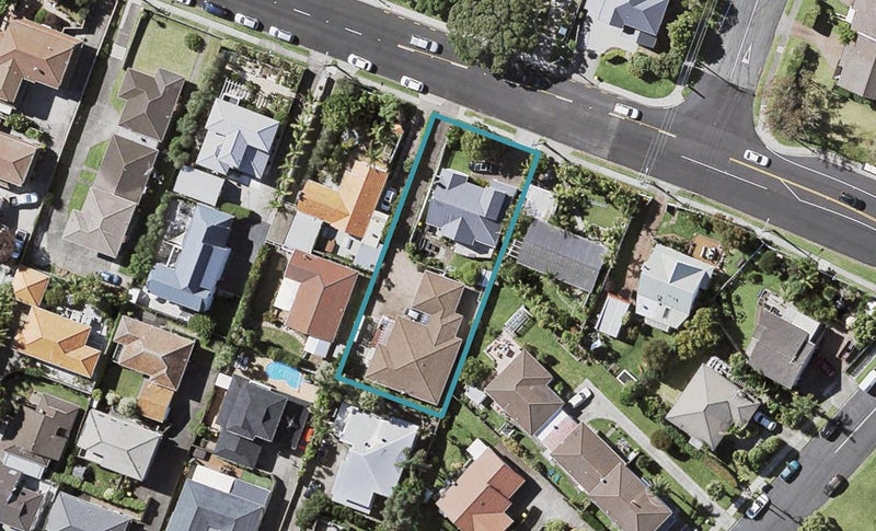 1/38 East Coast Road, Milford, Auckland - Carousel 1