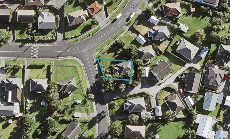 2 Burnett Avenue, Mount Roskill, Auckland - Carousel 1
